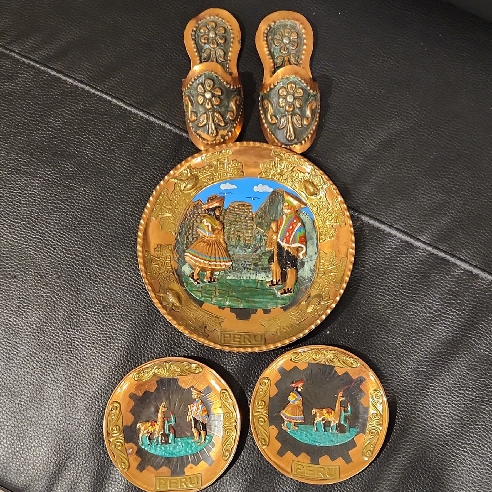 Peruvian Decorative Plate Set with Folk Art